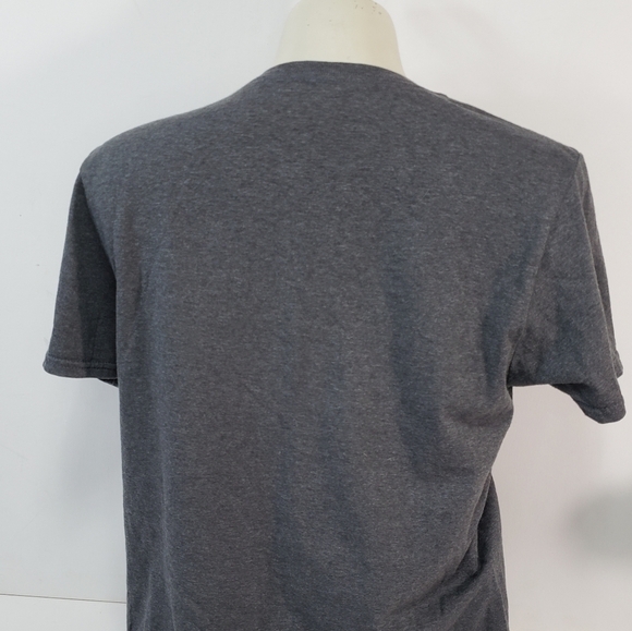 Kenneth Cole Reaction T-Shirt - Picture 3 of 4